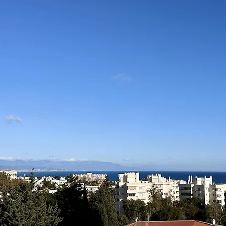 Apartment 2 Bedrooms And 2 Bathrooms With Sea View At Piscis Arroyo Benalmadena